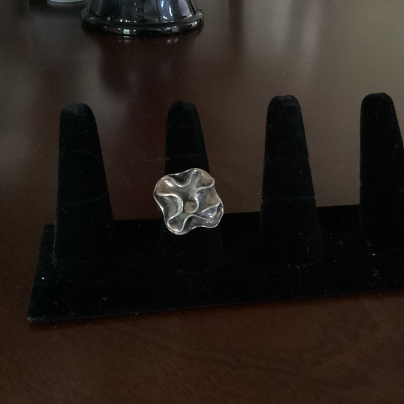Silpada Abstract Flower Ring  size 9.5 - Picture 2 of 4
